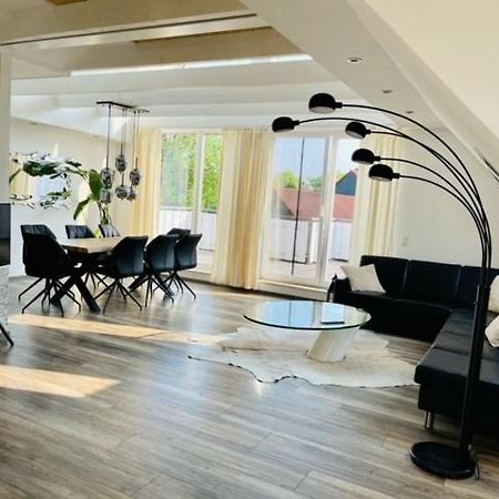 Apartment 160Qm 5 Schlafzimmer 1 Wohnzimmer Terrasse Und Balkon วิลเฮล์มฮาเฟน ภายนอก รูปภาพ
