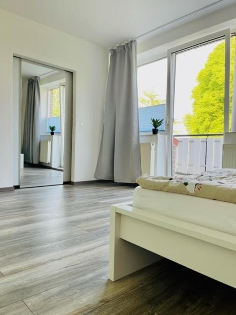 Apartment 160Qm 5 Schlafzimmer 1 Wohnzimmer Terrasse Und Balkon วิลเฮล์มฮาเฟน ภายนอก รูปภาพ