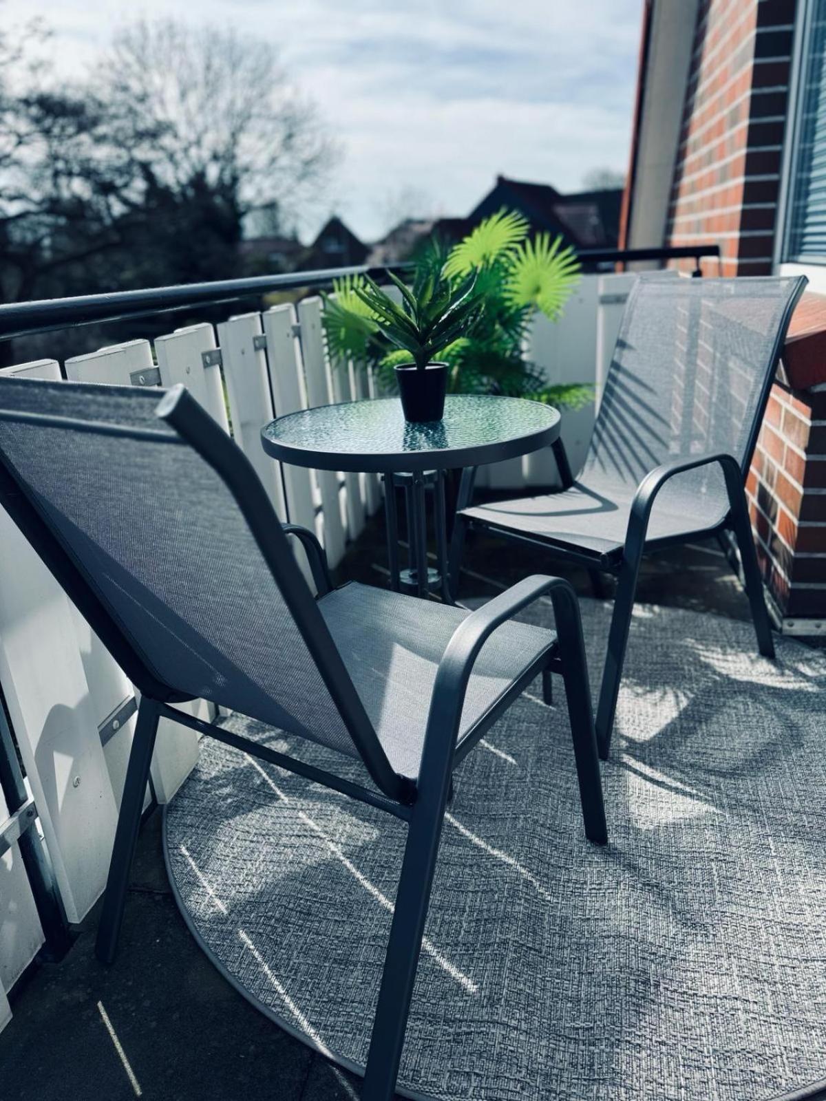Apartment 160Qm 5 Schlafzimmer 1 Wohnzimmer Terrasse Und Balkon วิลเฮล์มฮาเฟน ภายนอก รูปภาพ